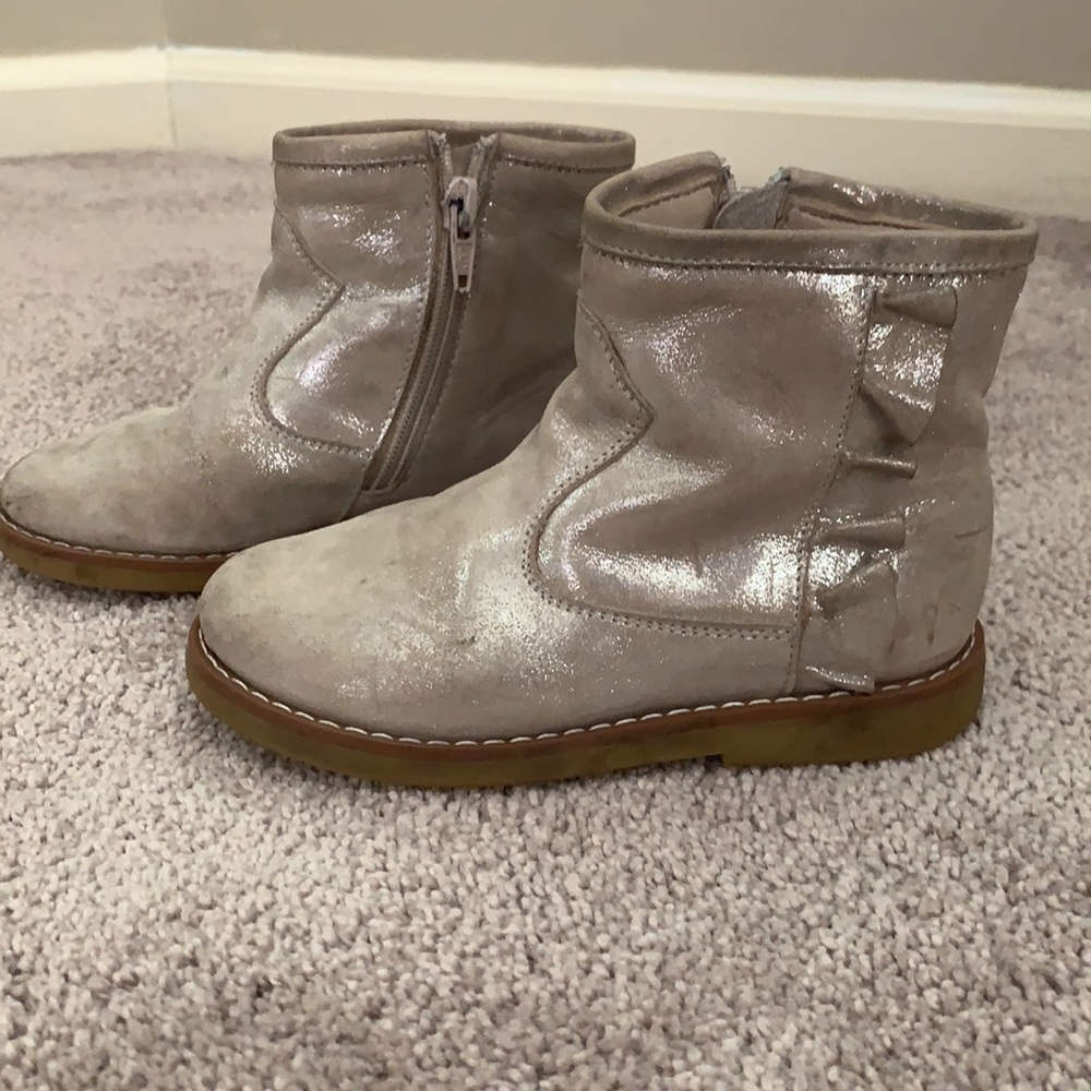 Elephantito Ruffle Boots - Picture 3 of 3